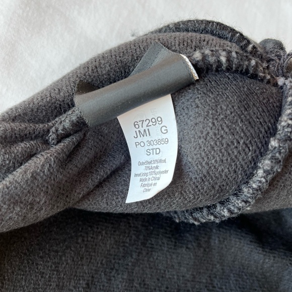 Helly Hansen Black and White Knit Hat - Picture 6 of 8